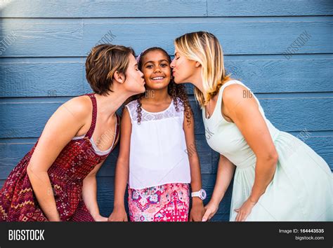 mom daughter lesbian threesome|A Mom Proves Shes OK With Her Lesbian Daughter in